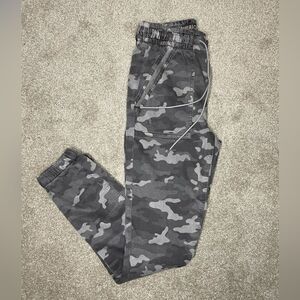 America Eagle Next Level Stretch Camo Jeans